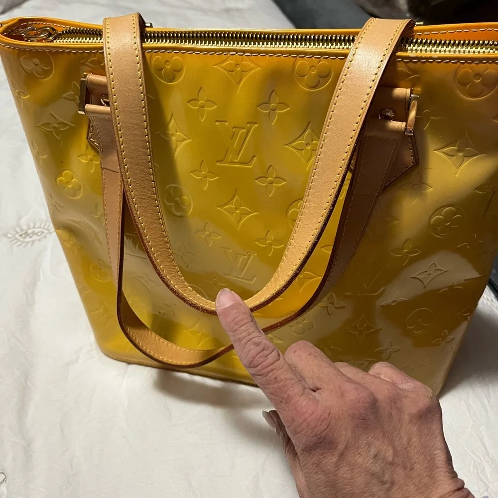 Louis Vuitton vernis yellow tote authentic COA is available - Picture 4 of 10